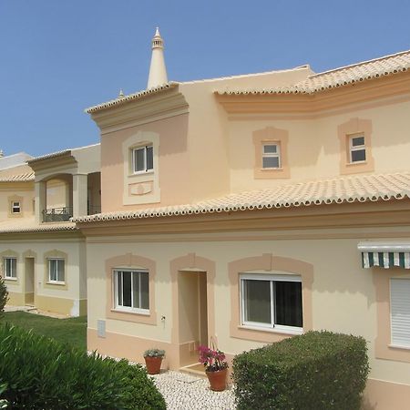 Fairviews Villa On Boavista Golf Resort Lagos Room photo